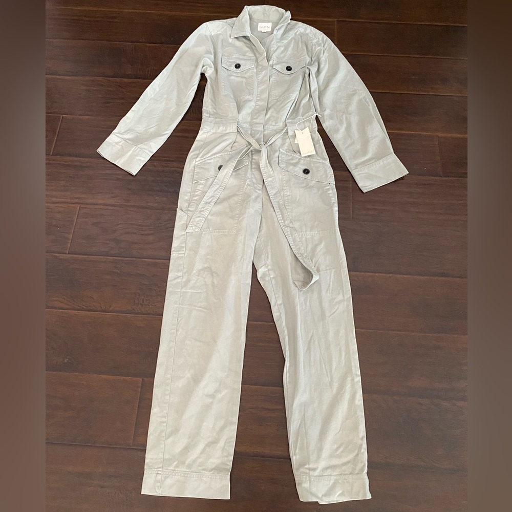 New unpublished by anthropologie light green jumpsuit women’s size S